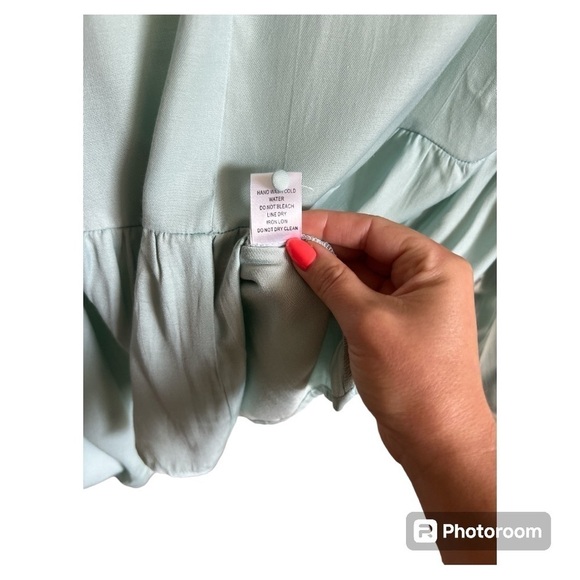 Altar'd State Sage Green Flowy Top Long Sleeve Button down Women's size Medium - Picture 5 of 6